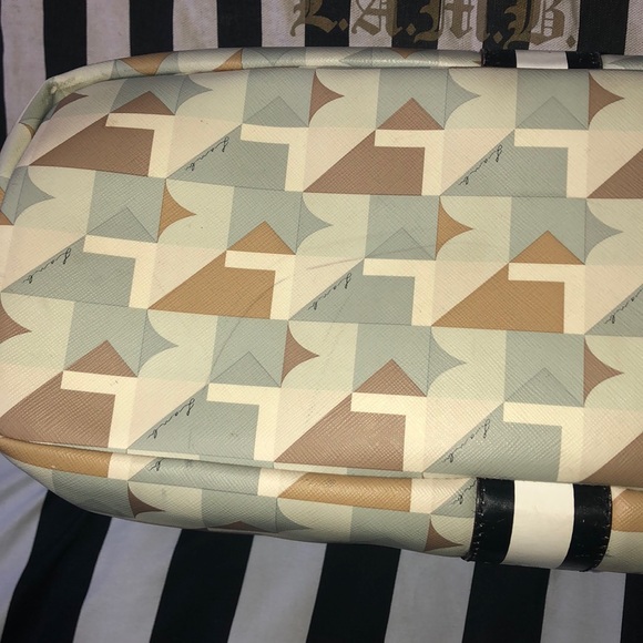 L.A.M.B Beautiful Tote - Picture 4 of 8